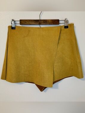 Dress Forum Suede Skort